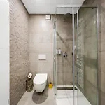 Skyzen - Walking, Mountain & River View Appartamento