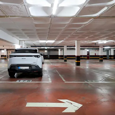 Skyzen - Walking, Mountain & River View Appartement *