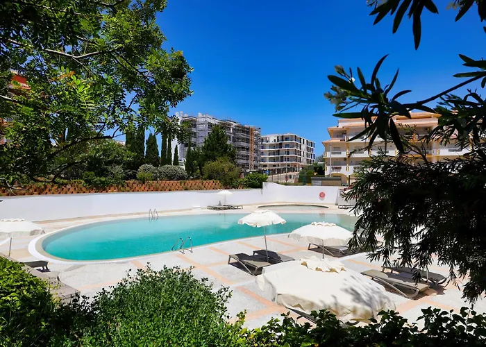 Skyzen - Walking, Mountain & River View Lägenhet