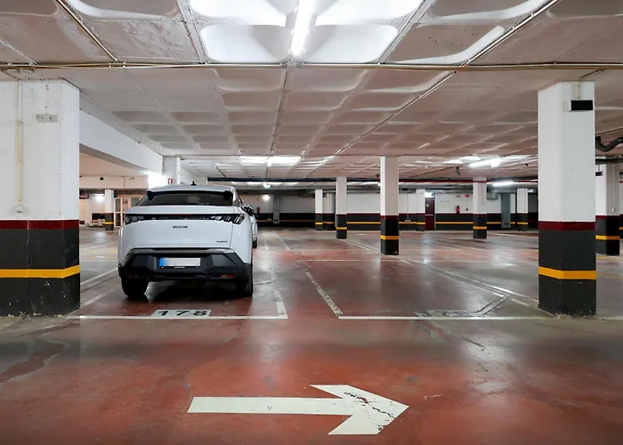 Skyzen - Walking, Mountain & River View Lägenhet *