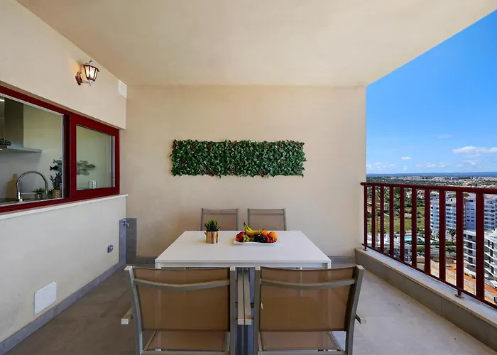 Skyzen - Walking, Mountain & River View Lägenhet