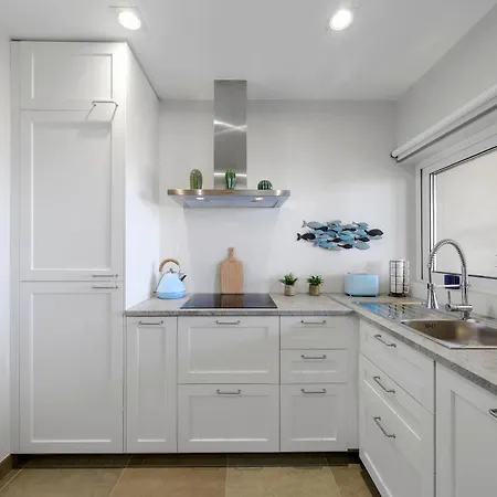 Skyzen - Walking, Mountain & River View * Портиман