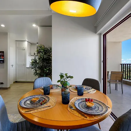Skyzen - Walking, Mountain & River View Appartement *