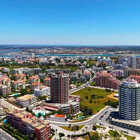 Skyzen - Walking, Mountain & River View Apartamento *