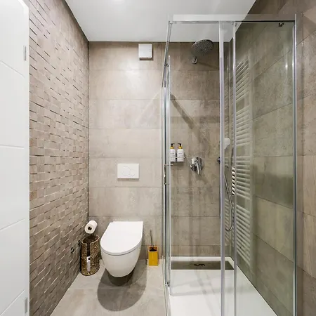 Skyzen - Walking, Mountain&river View Apartment