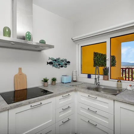 Skyzen - Walking, Mountain&river View * Portimão